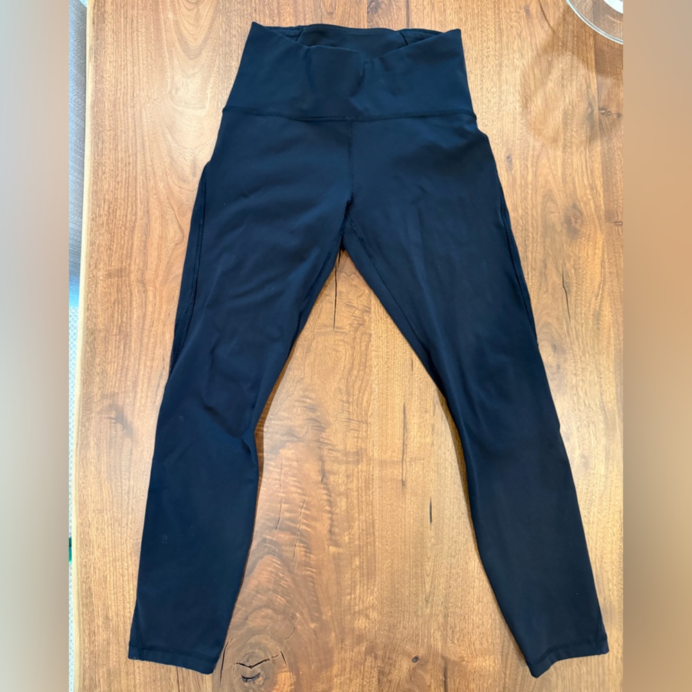 Lululemon Black Leggings with side mesh Size 6 $20